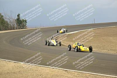 media/Jan-26-2025-CalClub SCCA (Sun) [[cfcea7df88]]/Group 7/Race/